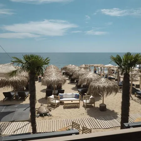 Family With Sea View & Pool In Zlatna Kotva